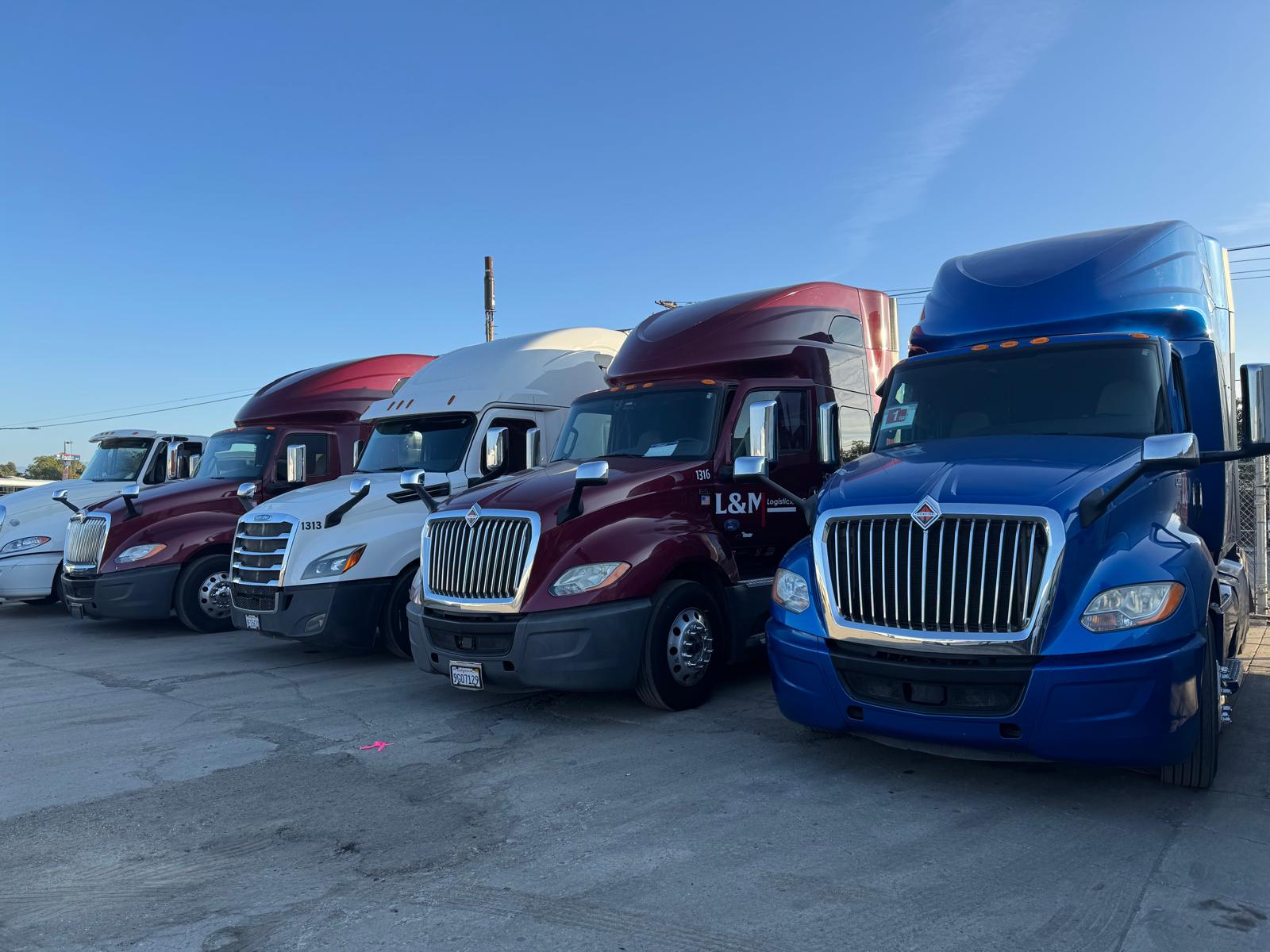 L&M Trucks L&M Trucks